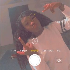 Meet your Posher, Chanya